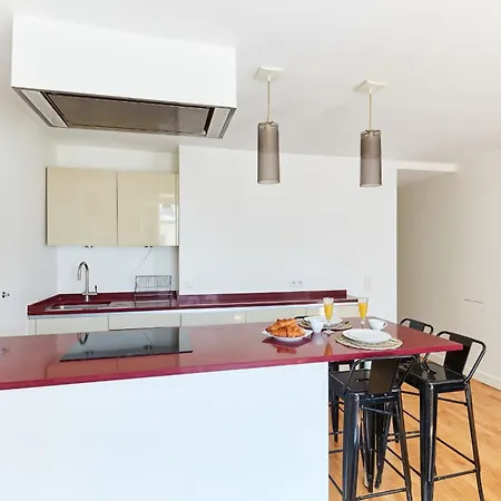 Апартаменты Bnbnova - Latin Quarter - 1br With Balcony Париж