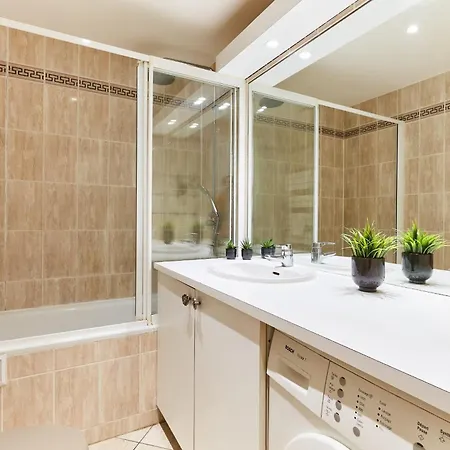 Bnbnova - Latin Quarter - 1br With Balcony * Париж