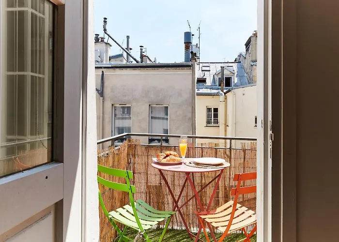 Bnbnova - Latin Quarter - 1br With Balcony *